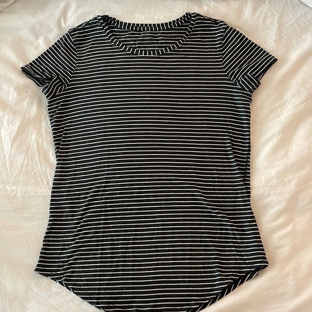 Lululemon Love Crew tee, size 4